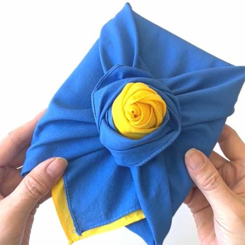 DIY Yellow rose wrapping